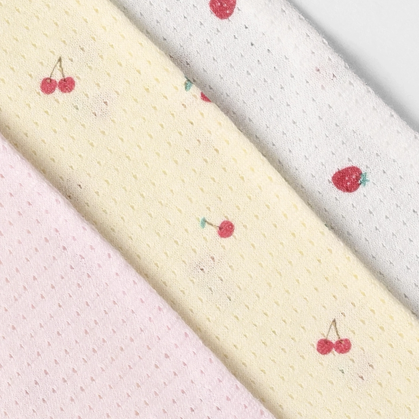 【女の子】キッズ女児キャミソール チェリー＆いちご柄  3枚組 天竺メッシュ生地 90cm・100cm・110cm・120cm・130cm【綿100％】