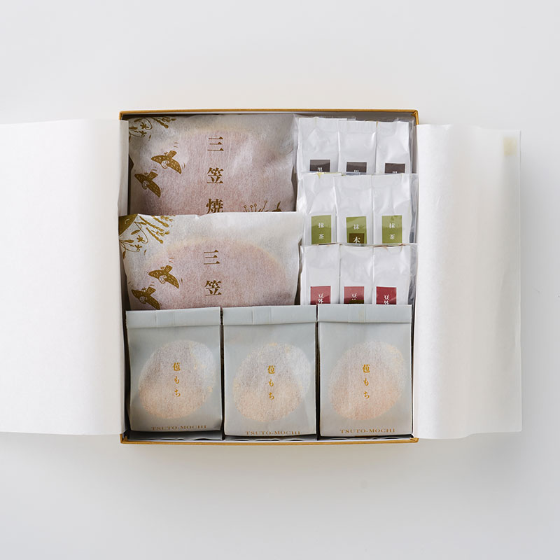 外郎重ねと三笠焼・苞もちの詰合わせ　[A035BN]