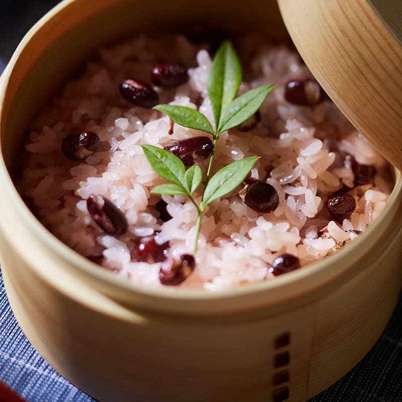 赤飯6寸折 [A006B] | 店舗,鳴海餅本店 | 旅するように和菓子と出逢う