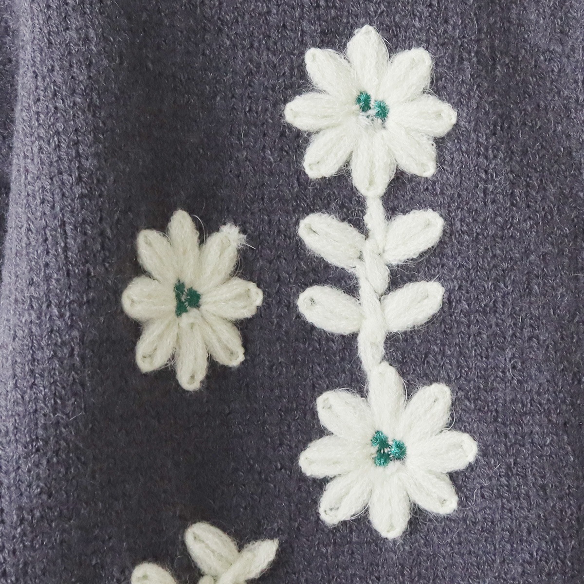 フラワー刺繍ニットカーディガン[14942118]オンライン限定｜新着