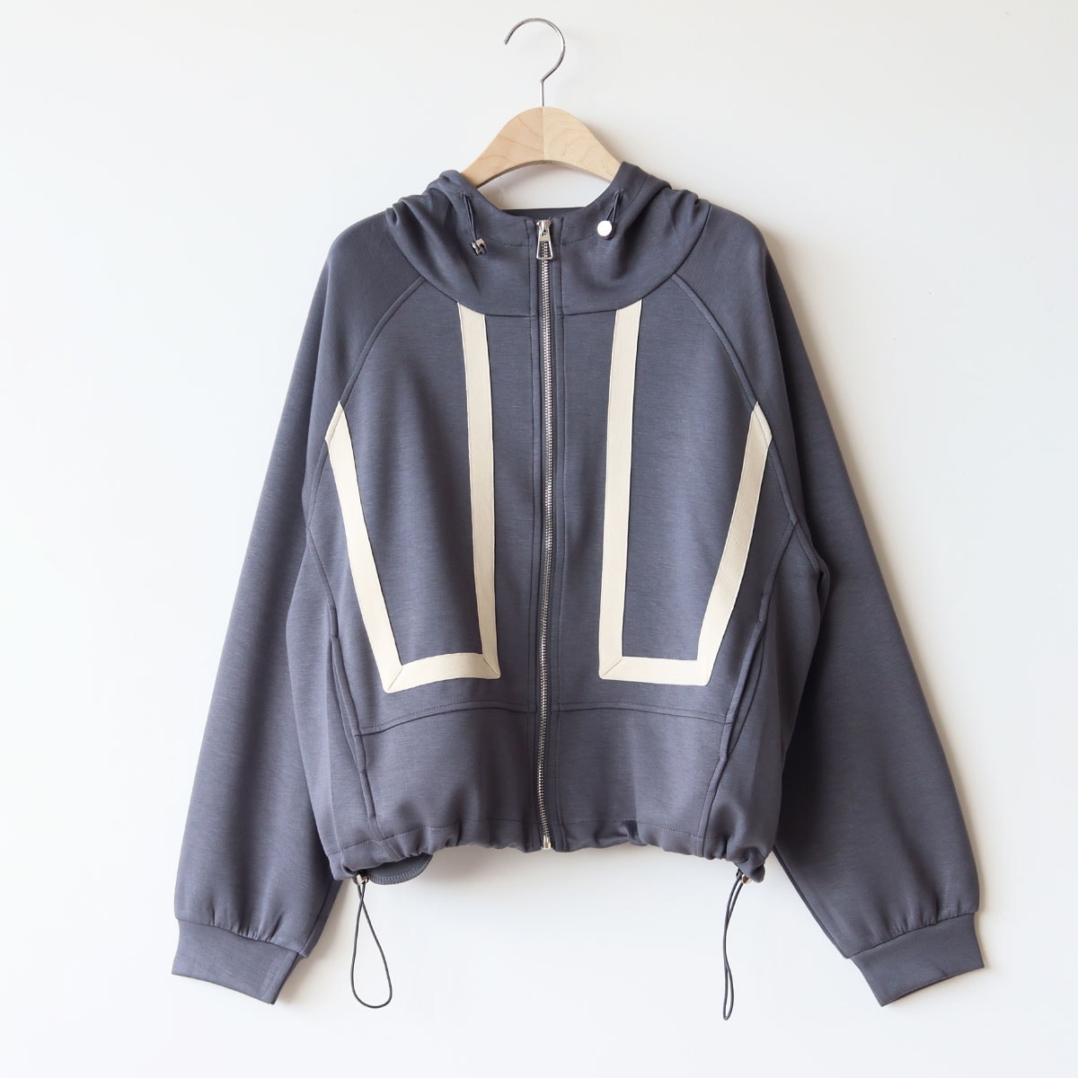 ラインデザインジップパーカー[22034307]vivid｜Vivid｜galleryonline