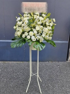 ホワイト系　スタンド花　1段　税込　17000円　1187st1-16060|スタンド花　1段|全国手配　スタンド花