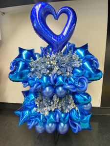 BST1-11870003　エリア限定商品！東京・神奈川・千葉・埼玉（詳しくはご確認ください）　ブルー系　大きいチェーンオブハート付　アルミ入り　2連結バルーン　スタンド花2段※色時変更可能です|地域