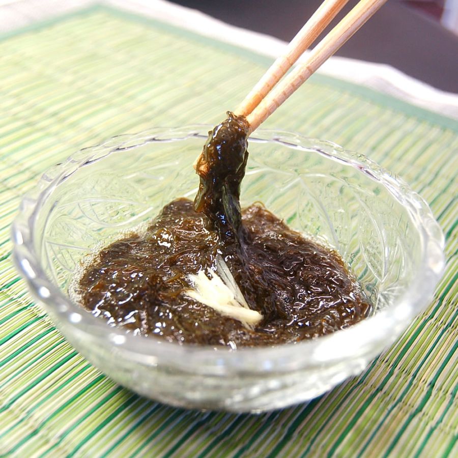 栄養満点！健康食！朝とれ！高級　天然岩もずく　1玉　約500ｇ前後　【山陰浜坂産】この岩もずくは本もずく仕様に柔らかく塩もみしたものです。