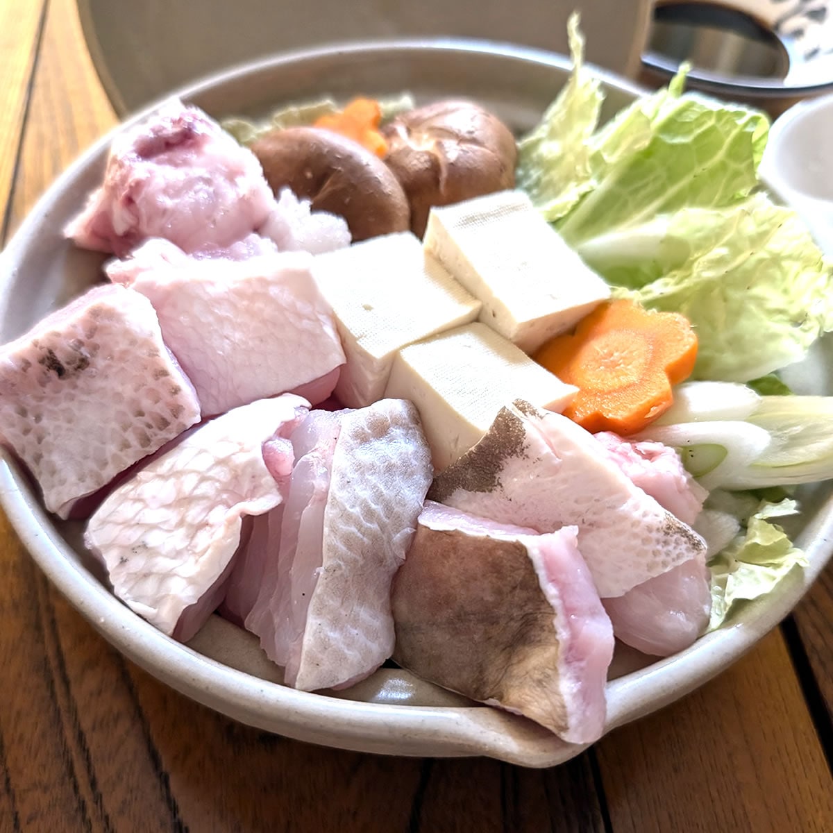 今日獲れ 石鯛他オマケ付き　☆ 天然本クエ（アラ）4.1kg前後　(；゜Д゜)゛゛高級食材　明日終了　玄界灘漁師　栄光まる直送  石鯛』『クエ』底物釣行！！小鯨島、的山大島へ｜釣king［釣行ガイド］