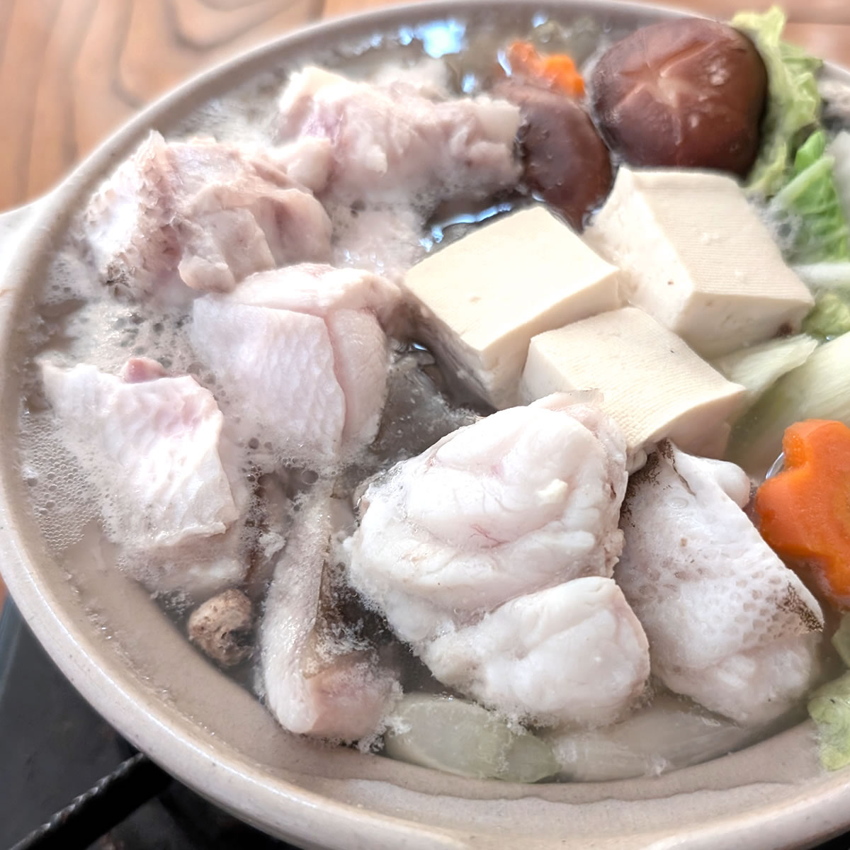 新鮮　極上クエ　3〜4キロ 活〆・天然クエ（冷凍）3枚おろし片身分（調理前原体約4.0～4.5kgの