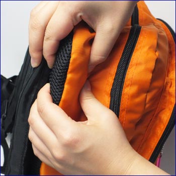 浮くリュック＃3R70 ｜ あんしんの殿堂 防災館