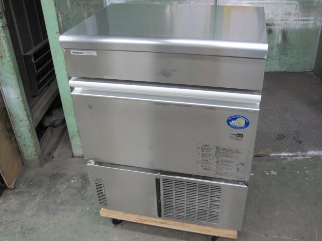 ヤ取終了6/29】≪y540≫美品 通電OK ダイワ 製氷機 DRI-25LME1