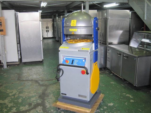 【戸倉商事】【業務用】【中古】 分割丸め機 DR3A-00-00* 三相200V