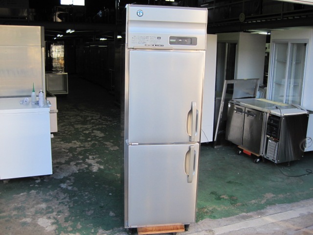 【中古】店長オススメ 2ドア冷蔵庫　2023年製【1119IK】 冷蔵庫 中古 REFAGE YRZ-F15LK 2024年製 2ドア 156L ブラック ファン式
