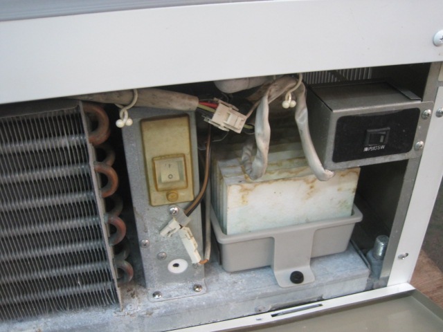 ����šۥ������¢���硼��������211AU-11��ñ��100V��2020ǯ��