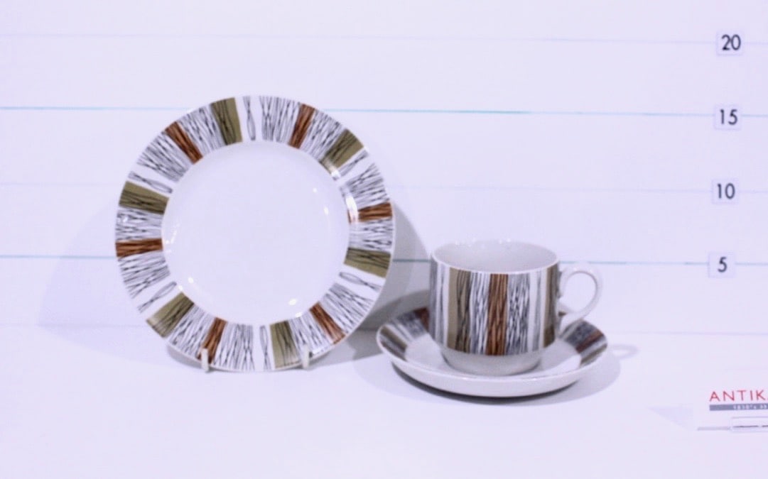 ヴィンテージ 英国 ミッドウィンター カップ&ソーサー6客+コーヒーポットセット 楽天市場】レア WEDGWOOD Pennine Sierra コーヒーポット 英国