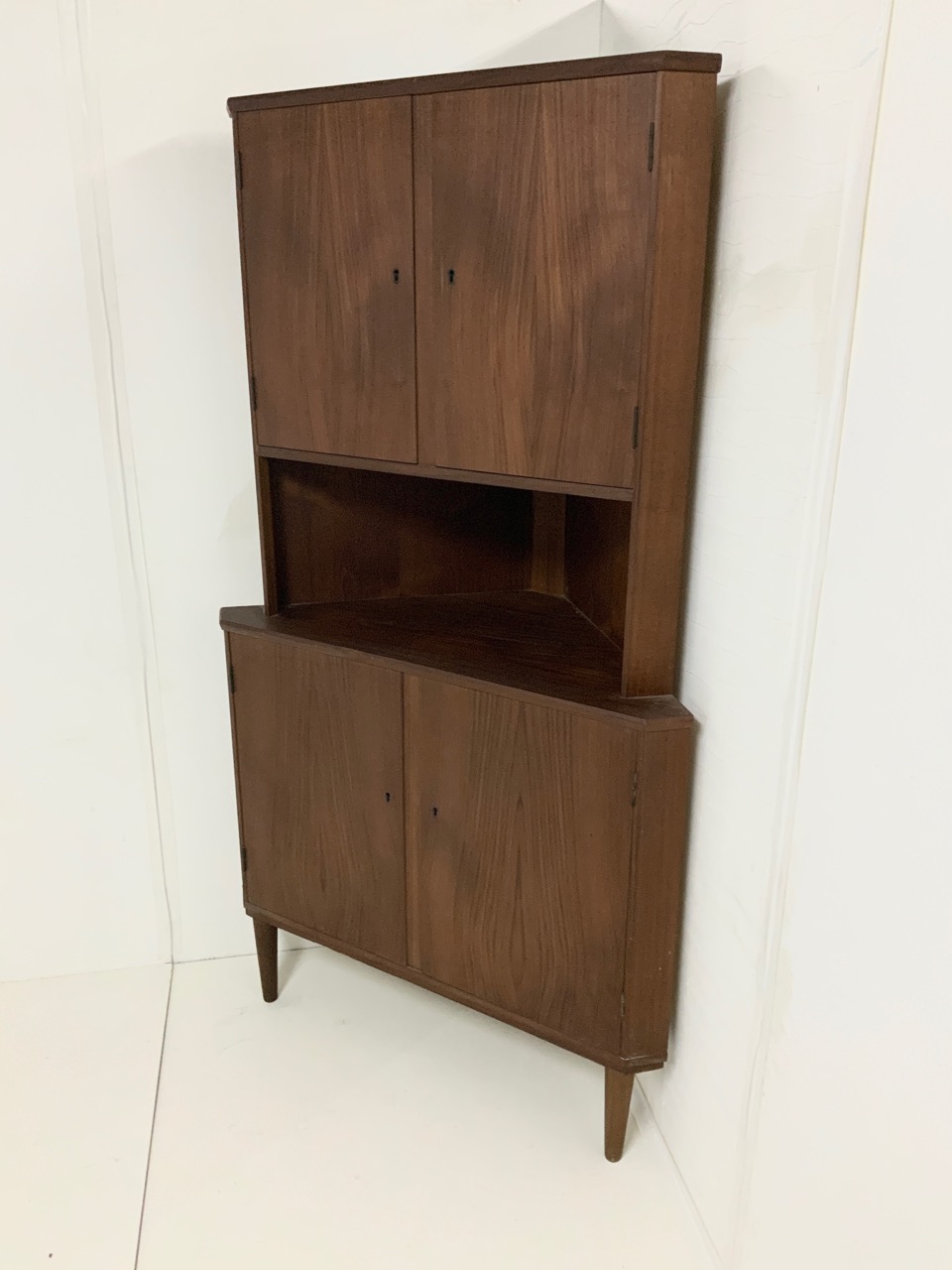 レンタル】 北欧ヴィンテージ コーナーキャビネット | 湯の花