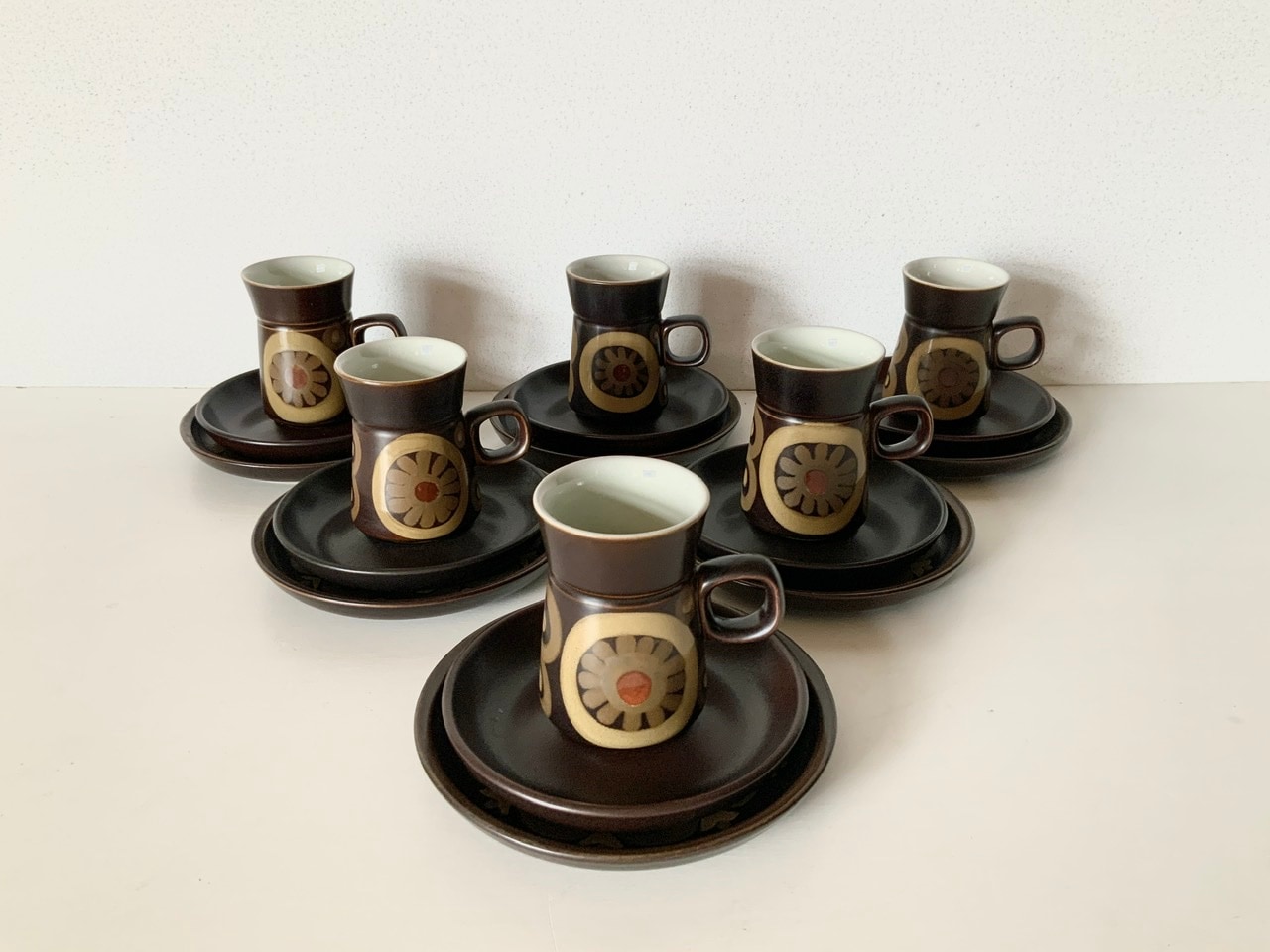 DENBY(デンビー) Arabesque（アラベスク）ポット・カップ＆ソーサー