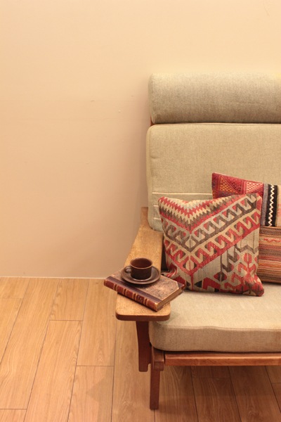 ハンスウェグナー　1シータソファ レンタル： Hans J.Wegnerハンス・ウェグナー GE375 1シーターソファ