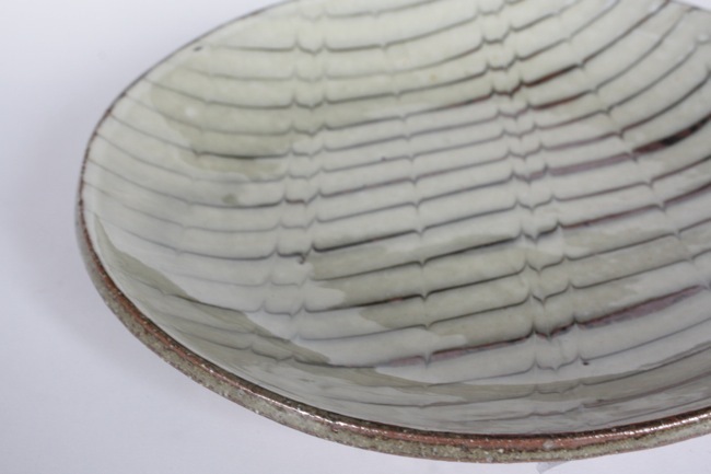 齊藤十郎 スリップウェア 六寸円形皿2 白釉 | 大阪店民藝陶器在庫,作家