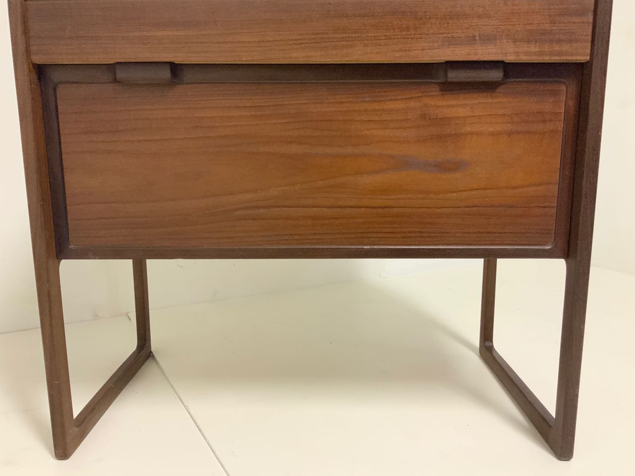 値下しました❗️ヴィンテージ　ドレッサー NOCE ドレッサー 北欧風｜引き取り限定｜八戸市 (ナルジュン) 小中野の