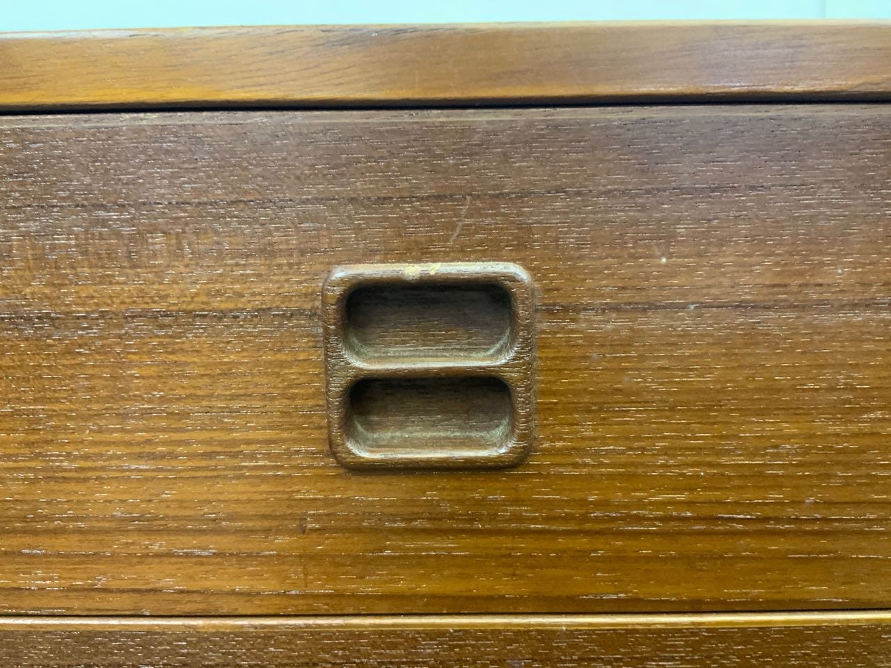 専用✴︎北欧ビンテージ4段チェスト ヴィンテージ4段チェスト｜北欧家具通販・アンバーデザイン