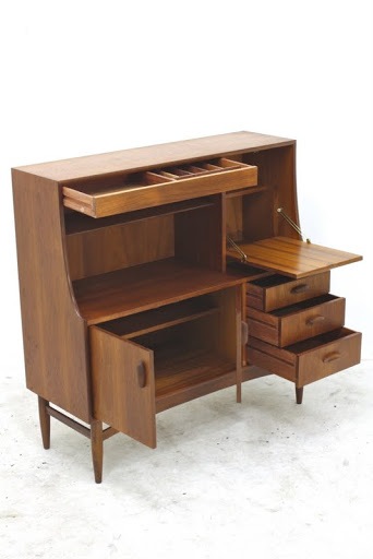 ヴィンテージ G-PLAN ブラジリアン カップボード | 湯の花