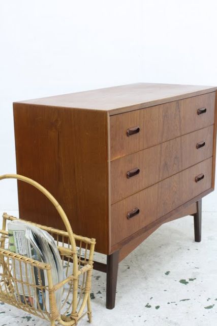 レトロ アンティーク 北欧ヴィンテージ 3段チェスト2 類似品レンタル