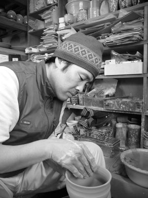 河井一喜 鉄釉 大皿 | 大阪店民藝陶器在庫,作家もの陶器 河井一喜