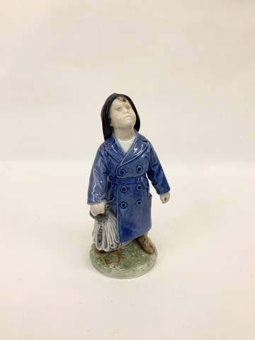 ヴィンテージ　ロイヤルコペンハーゲン フィギュリン ロイヤルコペンハーゲン フィギュリン 「編み物をする女性