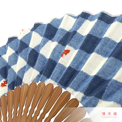 【在庫限りで終了】てぬぐい扇子　格子金魚