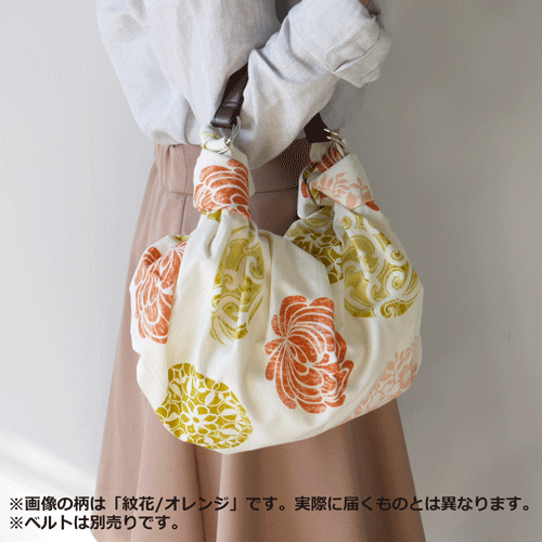 大布　椿と雪玉