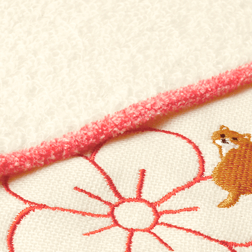 モール糸タオルハンカチ　梅に猫