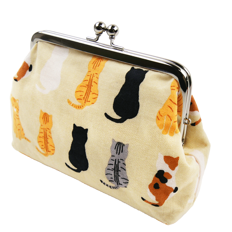 4寸がま口　おすわり猫ならべ