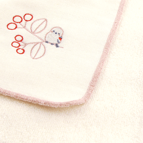 モール糸タオルハンカチ　シマエナガと木の実