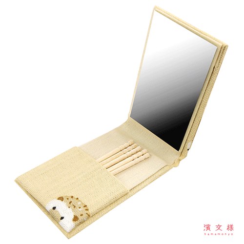 エチケットミラー　ハリネズミと豆パンダ