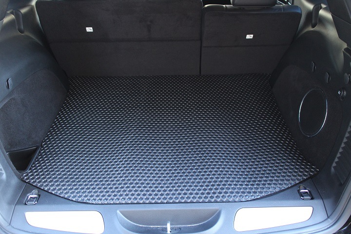 11ｙ ジープ グランドチェロキー ディーラー車 専用設計 ラバータイト カーゴライナー カーゴエリアのみ Lloyd製 ダッジ ジープ クライスラ アメ車の専門店 充実のカスタムとサポートをご提供します パーツ通販可能です 自社輸入にて迅速にお取り寄せ可能です