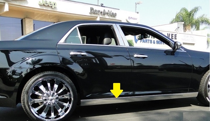 11y－ クライスラー 300/300C 社外 サイド ロッカー パネル