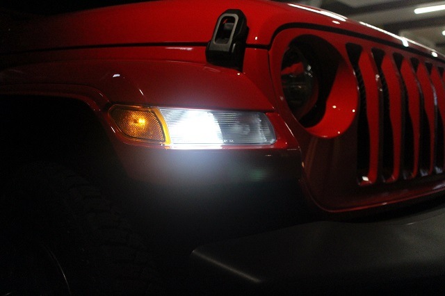 18 y ジープ ラングラー オリジナル ｌｅd デイランプ バルブ ディーラー車 スポーツ用 ダッジ ジープ クライスラ アメ車の専門店 充実のカスタムとサポートをご提供します パーツ通販可能です 自社輸入にて迅速にお取り寄せ可能です 新車 中古車もお任せ