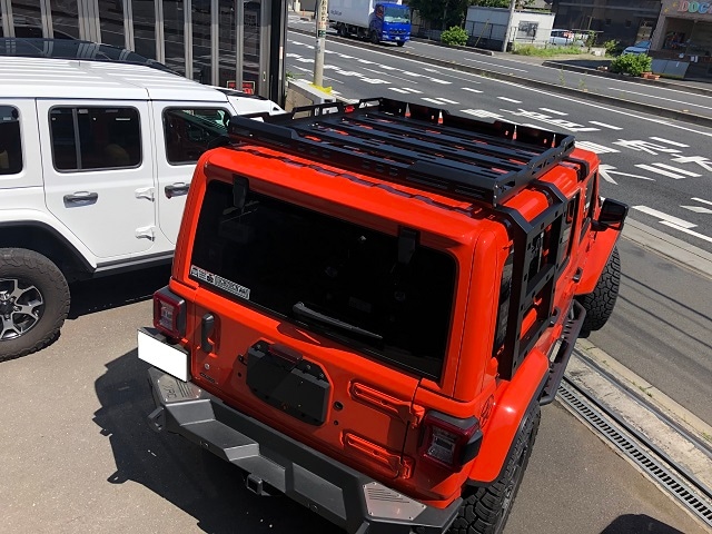 18y－ ジープ ラングラー スチール製 ユニバーサル ルーフラック