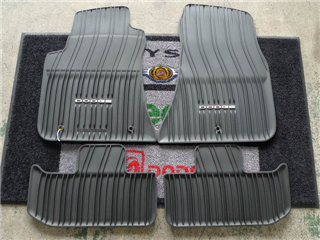 11y－ ダッジ チャレンジャー 純正 スラッシュタイプ ラバーマット 