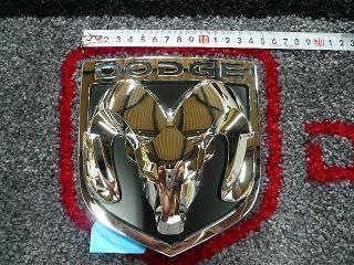 新品★エンブレム DODGE Ram 羊 ダッジラム チャレンジ Charger Challenge ラムピック レッド L L1288 ▽ Yahoo!オークション - 『特大A』雄羊 黒デカロゴ 新品DODGE RAM ダッジ