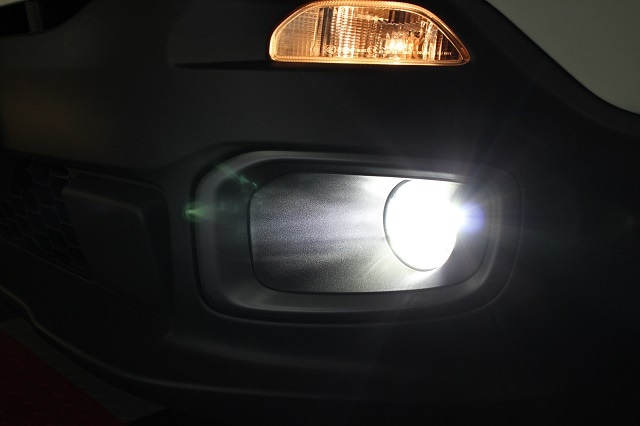 15y－ ジープ レネゲード D車用 LEDバルブ 左右セット