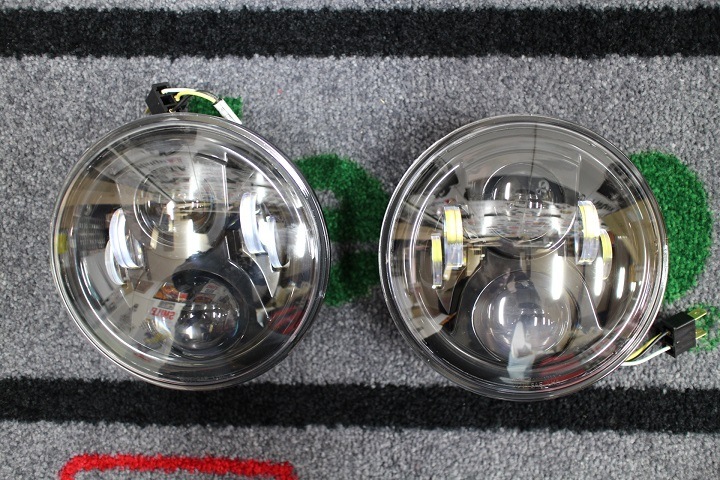 07ｙ ジープ ラングラー Led ヘッドライト セット 右ハンドル 左側通行用 スモールライト移動必要 ブラックインナー ダッジ ジープ クライスラ アメ車の専門店 充実のカスタムとサポートをご提供します パーツ通販可能です 自社輸入にて迅速にお取り寄せ