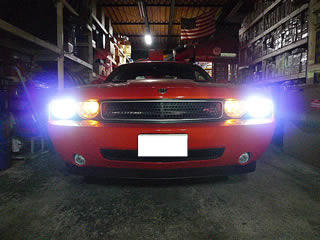 08y－ ダッジ チャレンジャー 専用設計 オリジナルHIDキット