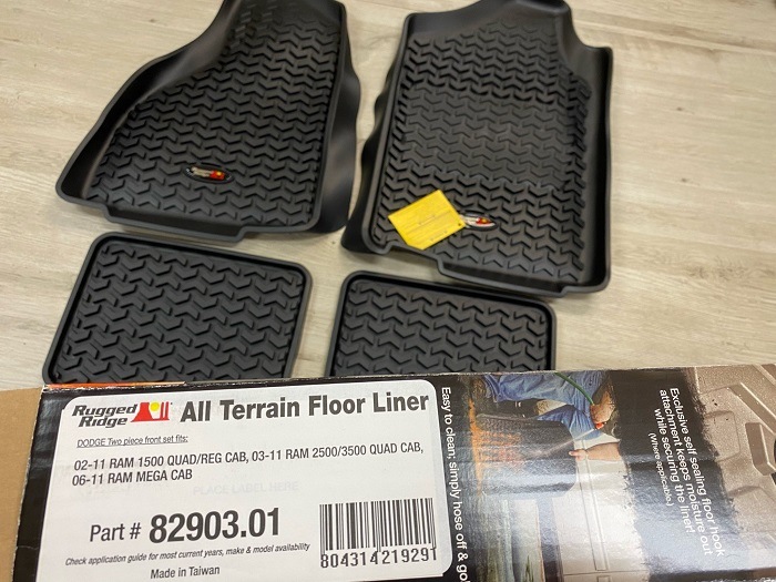 �ں߸������ò���02��12y�����å������ȥ�å����ե����饤�ʡ������奻�å� ��Rugged Ridge����