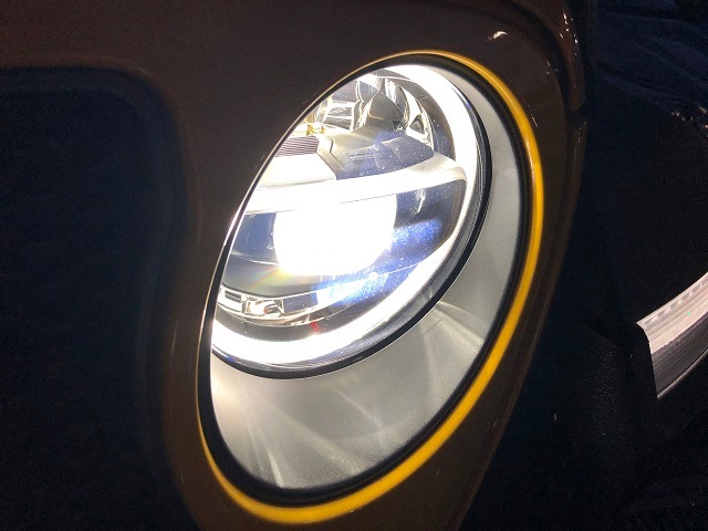 18ｙ ジ プ ラングラー 純正 ｌｅｄヘッドライト スイッチ付き イカリング デイライト機能付き ダッジ ジープ クライスラ アメ車の専門店 充実のカスタムとサポートをご提供します パーツ通販可能です 自社輸入にて迅速にお取り寄せ可能です 新車 中古車もお