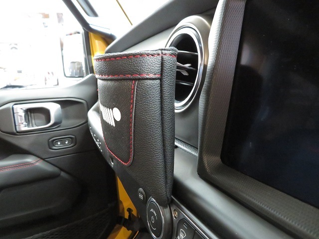 jeep 各車へ 汎用 フェイスロゴ入り エアコン吹き出し口 小物入れ 要選択 ダッジ ジープ クライスラ アメ車の専門店 充実のカスタムとサポートをご提供します パーツ通販可能です 自社輸入にて迅速にお取り寄せ可能です 新車 中古車もお任せ下さい お jeep 各車へ 汎用 フェイスロゴ入り エアコン吹き出し口 小物入れ 要選択 ダッジ ジープ クライスラ アメ車の専門店 充実のカスタムとサポートをご提供します パーツ通販可能です 自社輸入にて迅速にお取り寄せ可能です 新車 中古車もお任せ下さい お