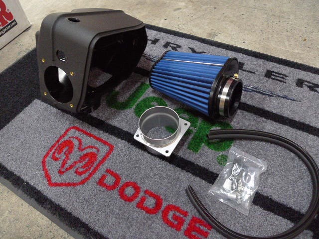 12���ݡ����饤���顼��300/300C��MOPAR�ѥե����ޥ󥹡�SRT8 6.4L�ѡ�����ơ��������ƥ�