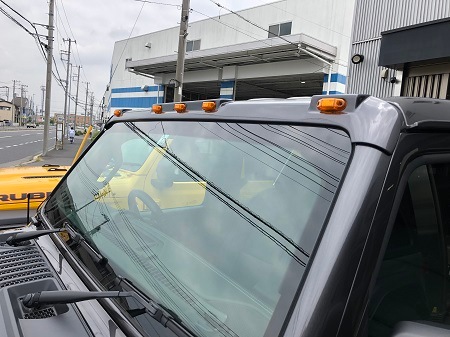 18ｙ ジープ ラングラー ルーフマーカーランプキット エルフォード製 ダッジ ジープ クライスラ アメ車の専門店 充実のカスタムとサポートをご提供します パーツ通販可能です 自社輸入にて迅速にお取り寄せ可能です 新車 中古車もお任せ下さい お