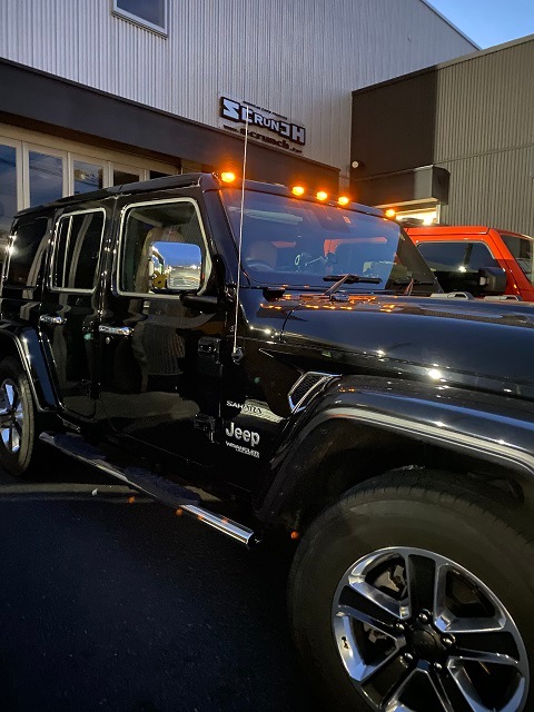 18ｙ ジープ ラングラー ルーフマーカーランプキット エルフォード製 ダッジ ジープ クライスラ アメ車の専門店 充実のカスタムとサポートをご提供します パーツ通販可能です 自社輸入にて迅速にお取り寄せ可能です 新車 中古車もお任せ下さい お