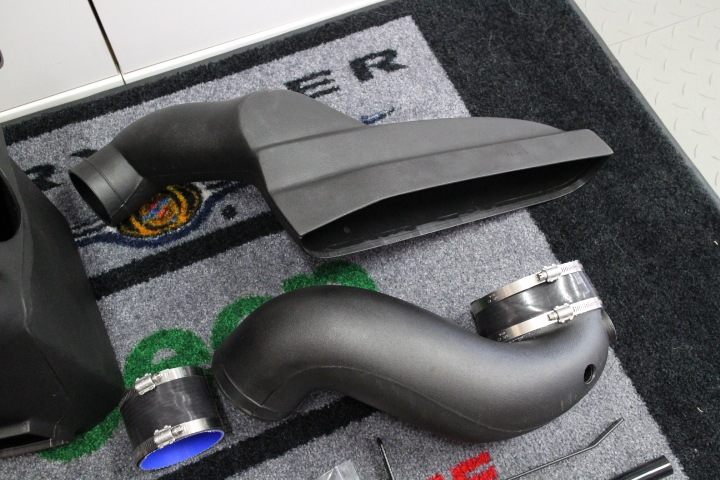 04��06y�����å������ȥ�å���Volant��SRT10��8.3L�ѡ�����ơ��������ƥ�