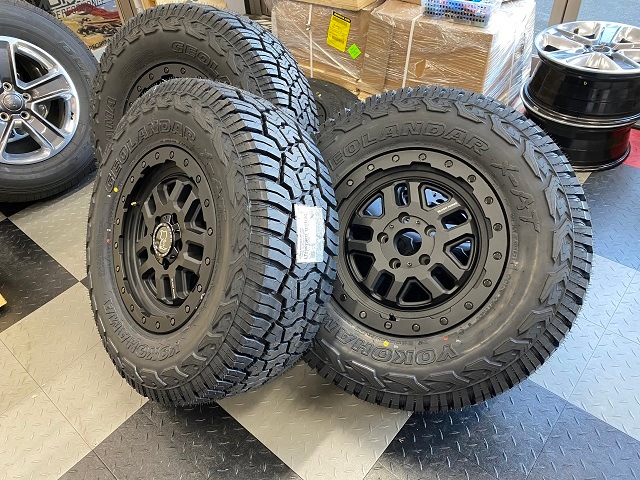 �ڸ���1���å��ò���07���ݡ������ס���󥰥顼��BLACK RHINO/BARSTOW��17��������ۥ���������ʥ襳�ϥޥ����䡡������ƥ졼�� ���ܥ��å�