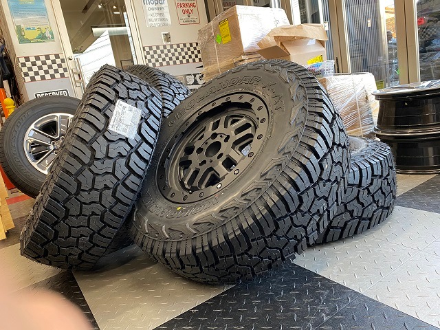 �ڸ���1���å��ò���07���ݡ������ס���󥰥顼��BLACK RHINO/BARSTOW��17��������ۥ���������ʥ襳�ϥޥ����䡡������ƥ졼�� ���ܥ��å�